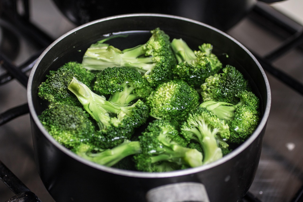 food, broccoli, vegetable, cooking, pan, healthy, meal, preparation, boiling, green, vegetarian, eating, fresh, diet, broccoli, broccoli, broccoli, broccoli, broccoli